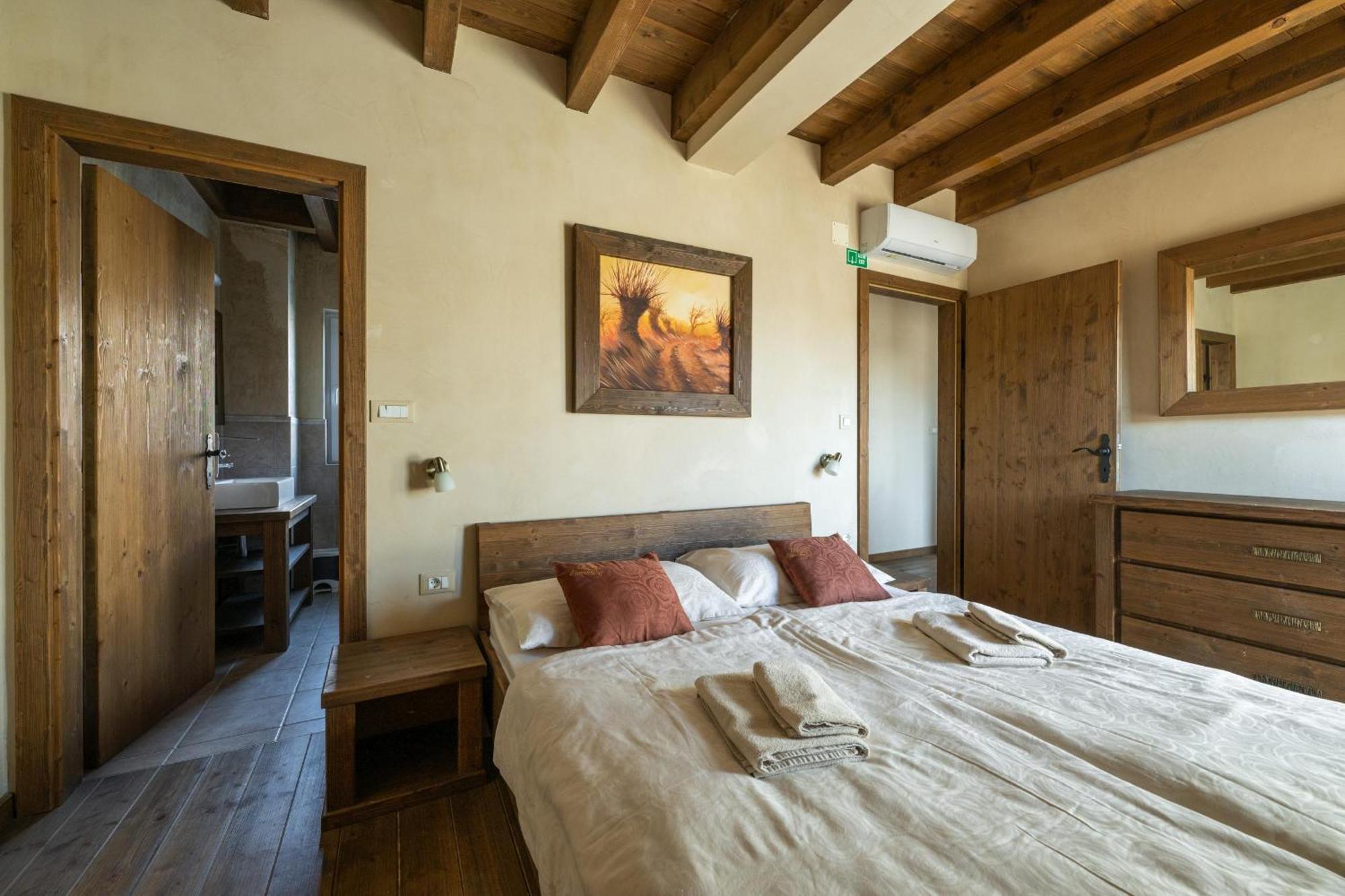 Villa Castagna Near The Sea With Private Pool And Sauna Premantura Exterior photo